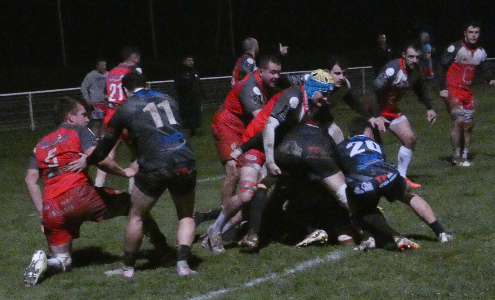 LE CONFLUENT FAIT PLIER LE PASSAGE EN SECONDE PERIODE!